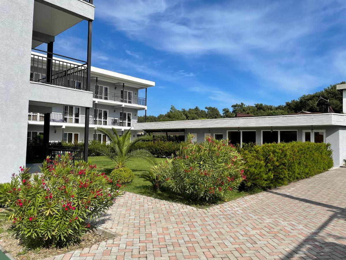 Hotel Mandarin Pizunda Extérieur photo